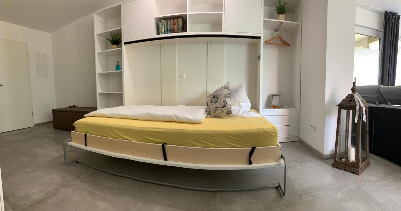 Firmen & Ferienwohnung Brecht 2 Waibstadt エクステリア 写真